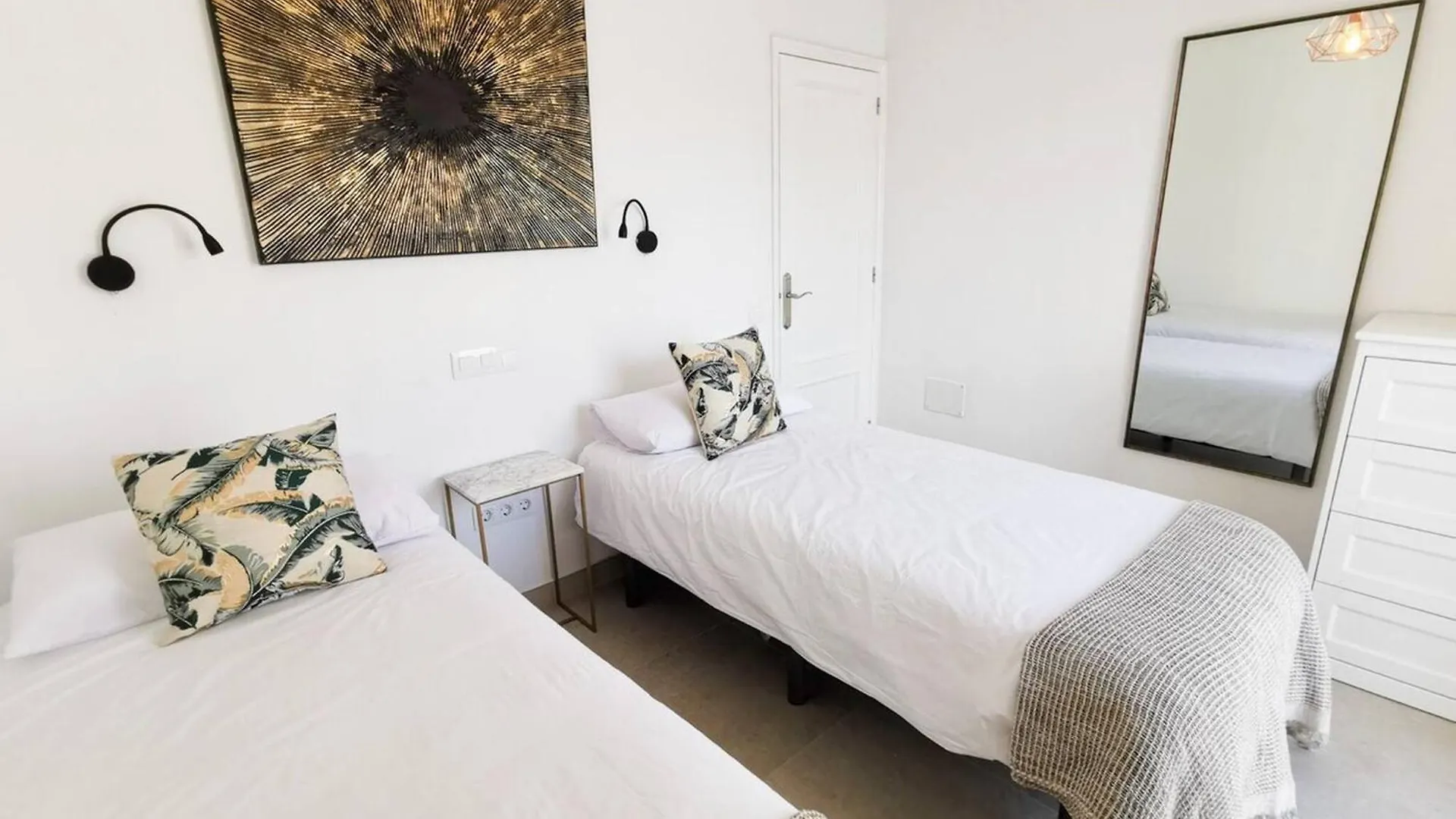 Stylish 2 Bedroom Bungalow By Pride Holiday Rentals 马斯帕洛马斯 0*,