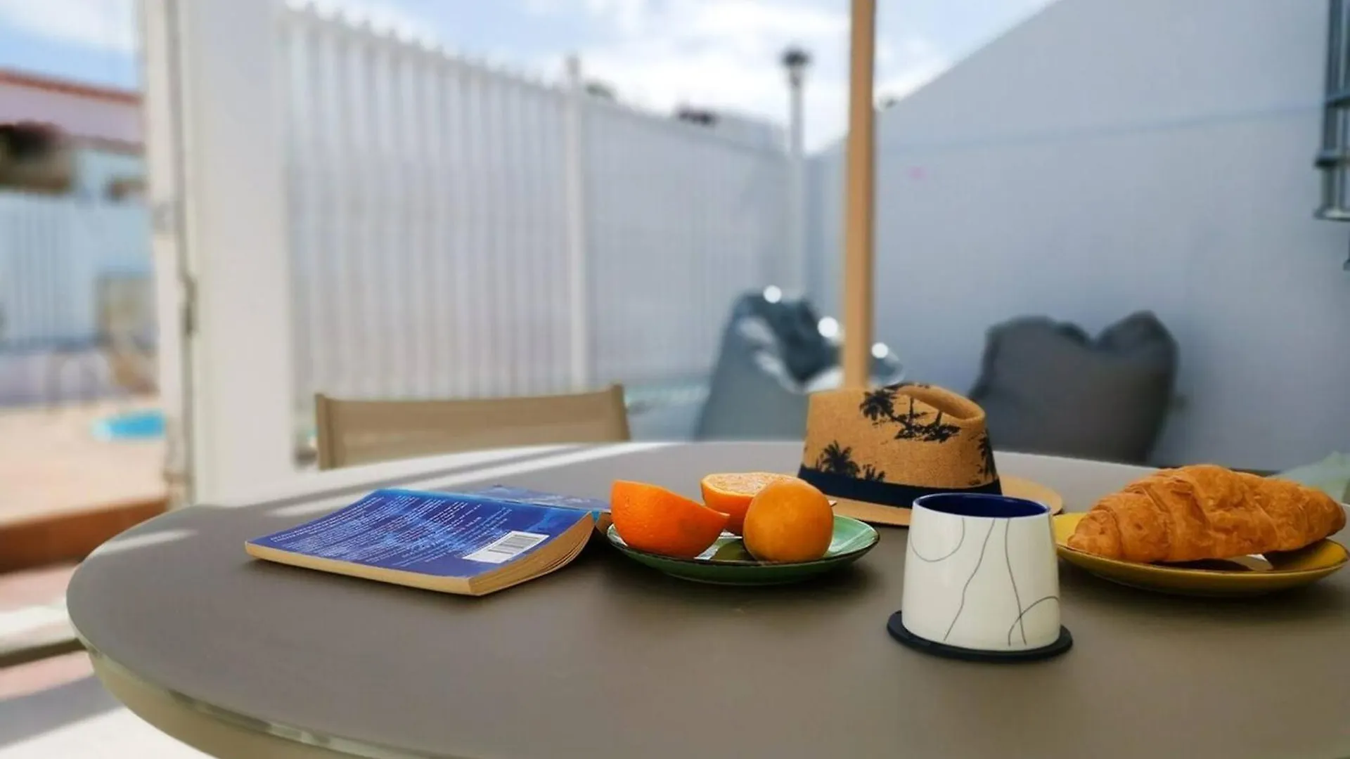 Stylish 2 Bedroom Bungalow By Pride Holiday Rentals 马斯帕洛马斯