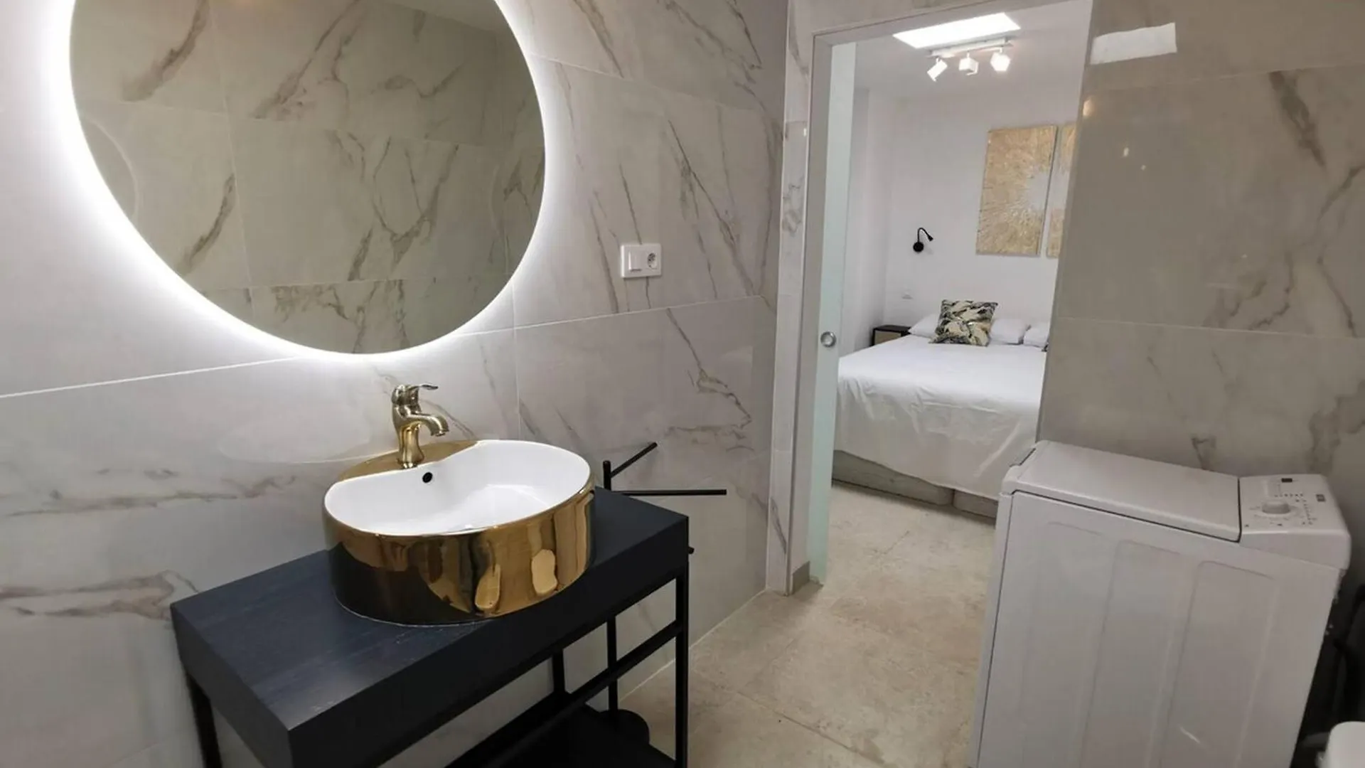 Stylish 2 Bedroom Bungalow By Pride Holiday Rentals 马斯帕洛马斯 0*,  西班牙